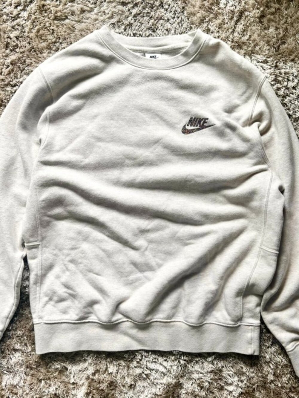 Nike Pullover Crewneck Men’s Medium Sweater Brushed Fleece Beige